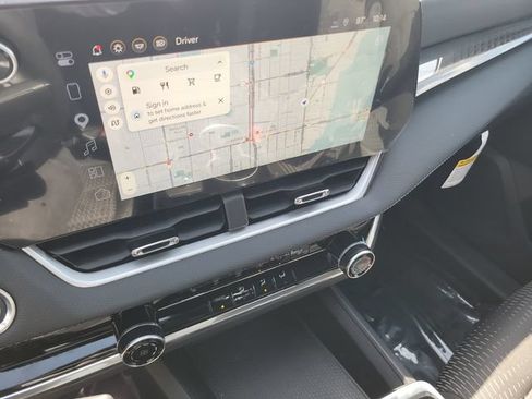 New 2026 Chevrolet Equinox LT w/ Safety and Technology Package FWD image 30