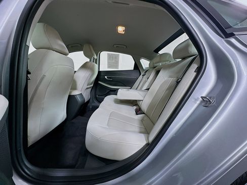 Used 2025 Hyundai Sonata SEL FWD image 27