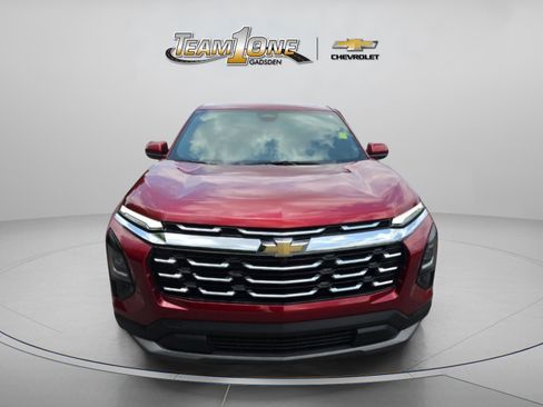 Used 2025 Chevrolet Equinox LT FWD image 2