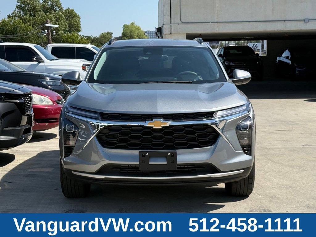 Used 2026 Chevrolet Trax LT FWD image 6