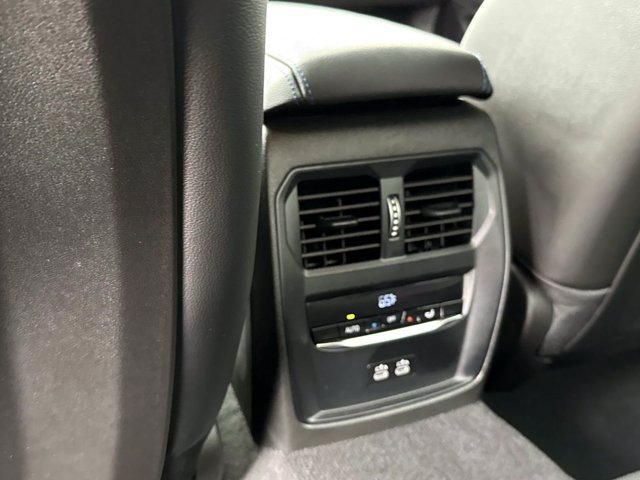 Used 2025 BMW M340i w/ Premium Package RWD image 13