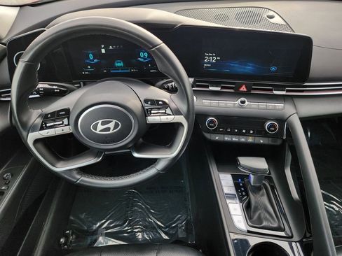 Used 2024 Hyundai Elantra Limited image 27