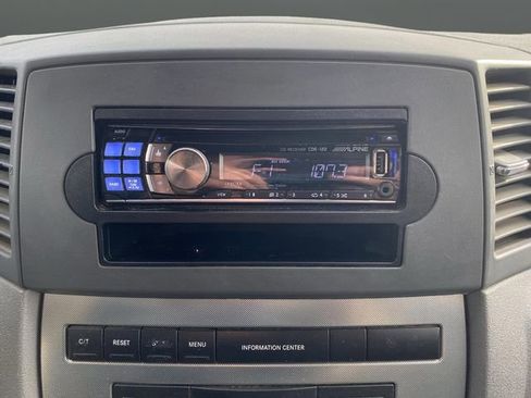 Used 2005 Jeep Grand Cherokee Laredo image 15