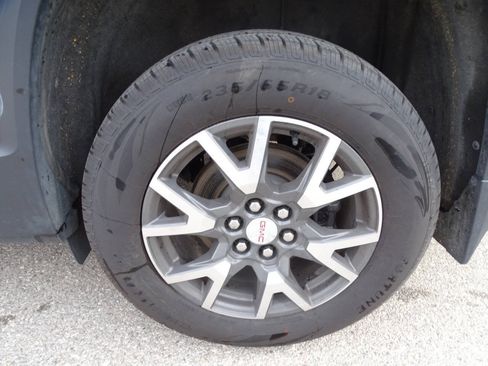 Used 2023 GMC Acadia AWD SLE image 50