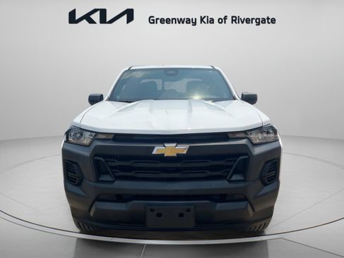 Used 2025 Chevrolet Colorado W/T RWD image 2