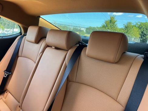 Used 2022 Lexus ES 350 w/ Premium Package FWD image 16