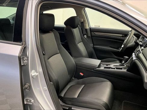 Used 2022 Honda Accord LX image 6