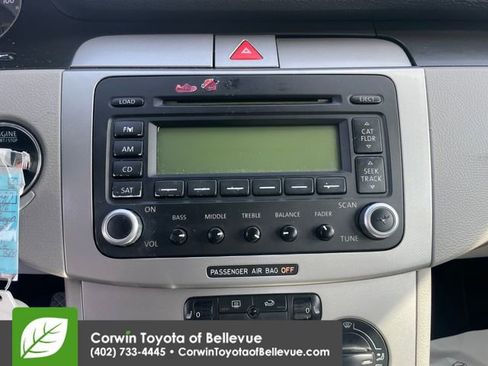 Used 2006 Volkswagen Passat 2.0T FWD image 19
