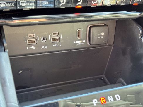 Used 2022 Jeep Grand Cherokee Limited 4xe image 27