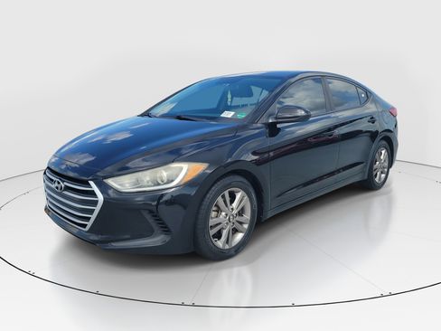Used 2017 Hyundai Elantra SE FWD image 3