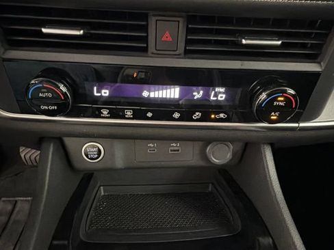 Used 2023 Nissan Rogue SV AWD/4WD image 15