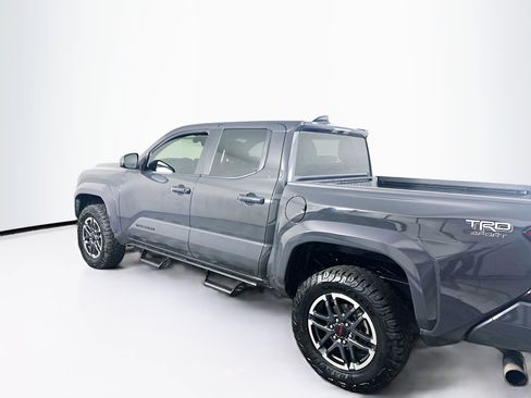 Used 2024 Toyota Tacoma TRD Sport AWD/4WD image 5