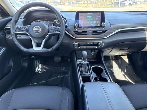 Certified 2024 Nissan Altima 2.5 SV image 16