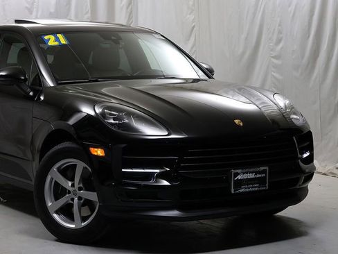 Used 2021 Porsche Macan image 2