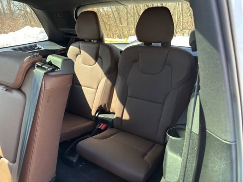 Certified 2024 Volvo XC90 B5 Plus w/ Protection Package Premier image 13