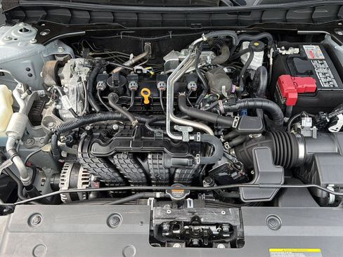 Used 2024 Nissan Altima 2.5 SV FWD image 33