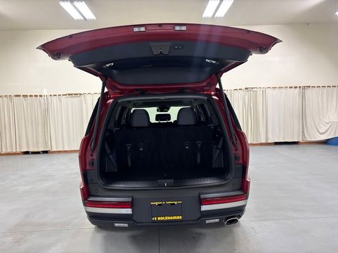 Used 2024 Hyundai Santa Fe Limited AWD/4WD image 9