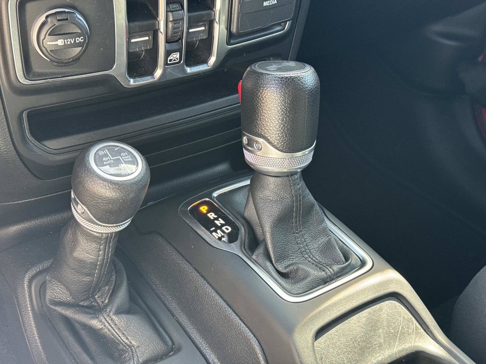 Used 2023 Jeep Wrangler Unlimited AWD/4WD image 25