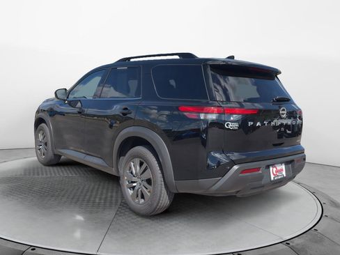 Used 2025 Nissan Pathfinder SV AWD/4WD image 7