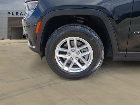 Used 2025 Jeep Grand Cherokee L Laredo w/ Luxury Tech Group I RWD image 14