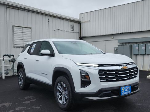 New 2026 Chevrolet Equinox LT FWD image 7