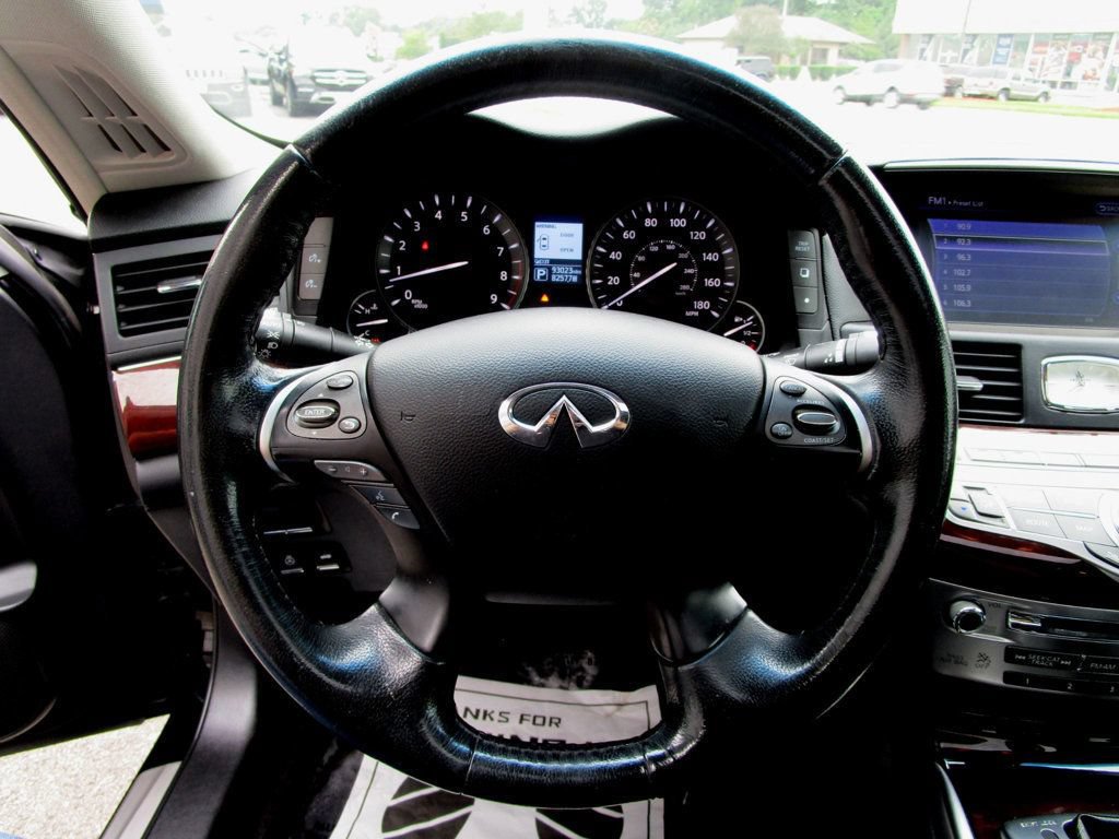 Used 2015 INFINITI Q70 3.7 AWD/4WD image 18