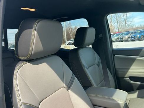 New 2026 Chevrolet Colorado ZR2 AWD/4WD image 46