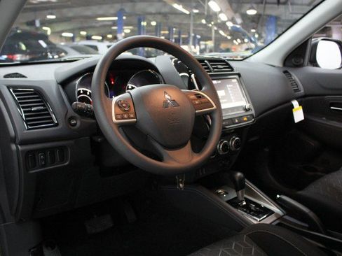 New 2026 Mitsubishi Outlander Sport ES image 5