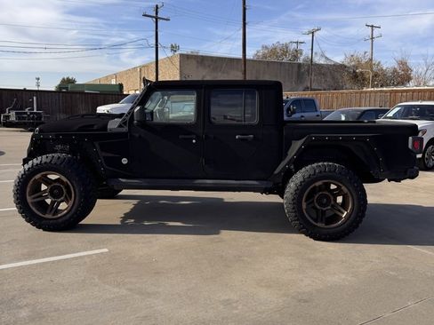 Used 2022 Jeep Gladiator Sport image 4