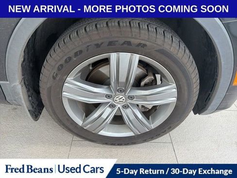 Used 2020 Volkswagen Tiguan SEL image 11
