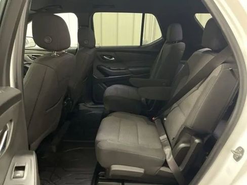 Used 2023 Chevrolet Traverse LT AWD/4WD image 10