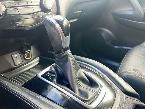 Used 2017 Nissan Rogue SL w/ SL Premium Package image 17