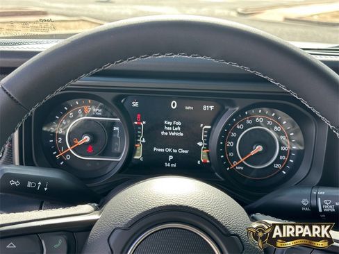 New 2025 Jeep Gladiator Rubicon w/ Convenience Group image 17