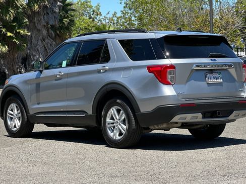 Certified 2023 Ford Explorer XLT w/ Equipment Group 202A AWD/4WD image 5