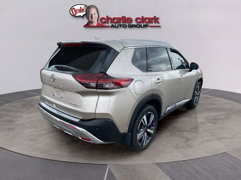 Used 2022 Nissan Rogue Platinum w/ Head-Up Display Package FWD image 6