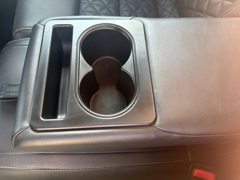 Used 2016 Nissan Maxima Platinum FWD image 14