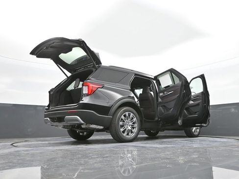 New 2026 Ford Explorer Platinum image 60