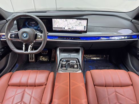Used 2024 BMW i7 eDrive50 w/ M Sport Package RWD image 13