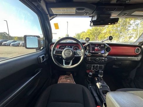 Used 2019 Jeep Wrangler Unlimited Rubicon AWD/4WD image 18