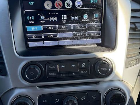 Used 2018 GMC Yukon SLE image 19