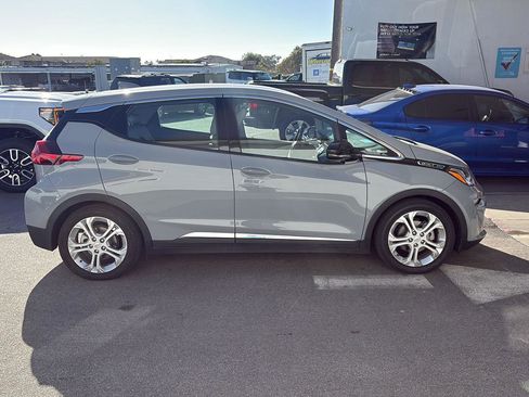 Used 2021 Chevrolet Bolt LT image 2