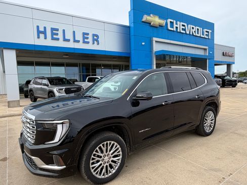 Used 2026 GMC Acadia Denali w/ LPO, Floor Liner Package AWD/4WD image 3