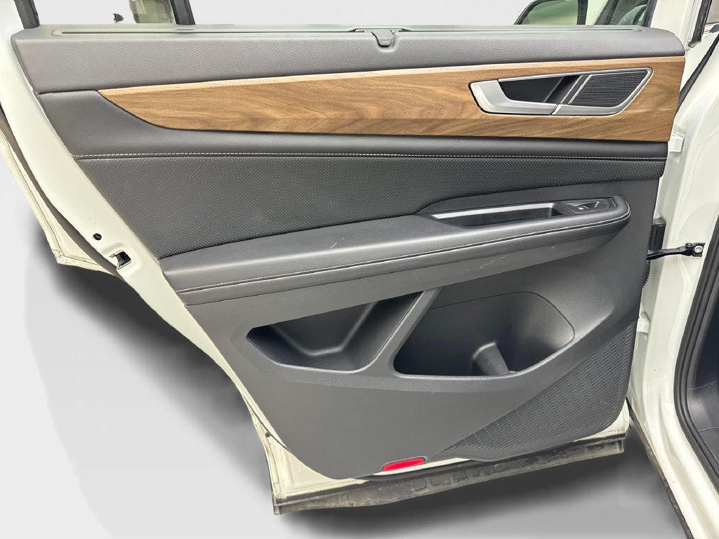 Used 2024 Volkswagen Atlas SE w/ Panoramic Sunroof Package FWD image 37
