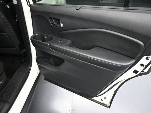 Used 2017 Honda Pilot Touring image 44
