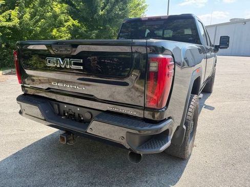 Used 2024 GMC Sierra 2500 Denali Ultimate AWD/4WD image 5