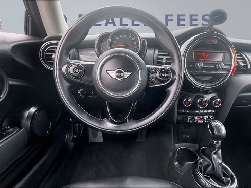 Used 2015 MINI Cooper 2-Door Hardtop FWD image 8