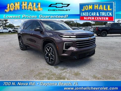 Used 2025 Chevrolet Traverse High Country w/ LPO, Floor Liner Package FWD image 1
