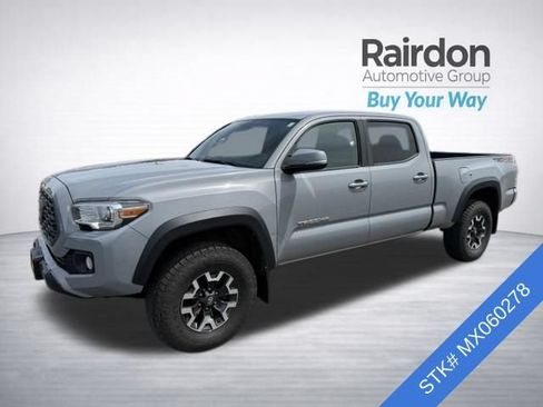 Used 2021 Toyota Tacoma TRD Off-Road AWD/4WD image 3
