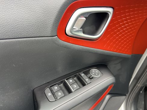 Certified 2023 Kia Soul GT-Line image 25