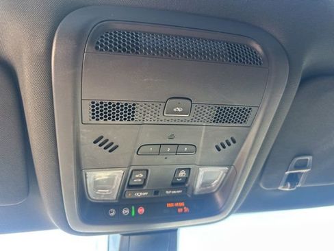 Used 2020 Cadillac XT6 Sport image 18